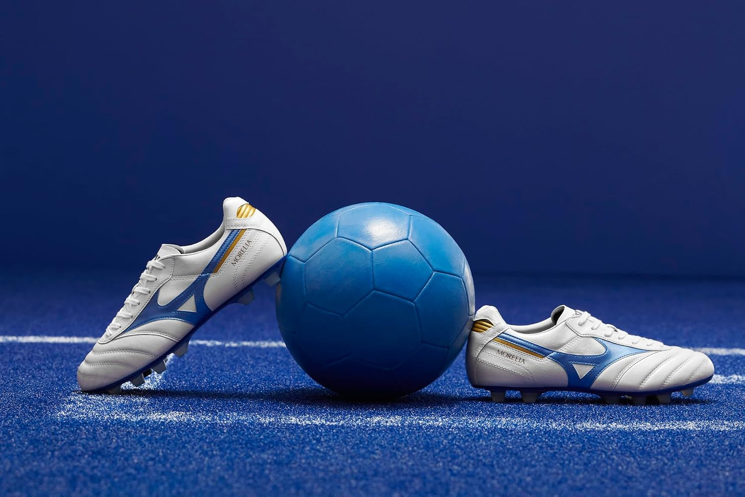 Mizuno Mens Morelia II Made in Japan Soccer Shoe